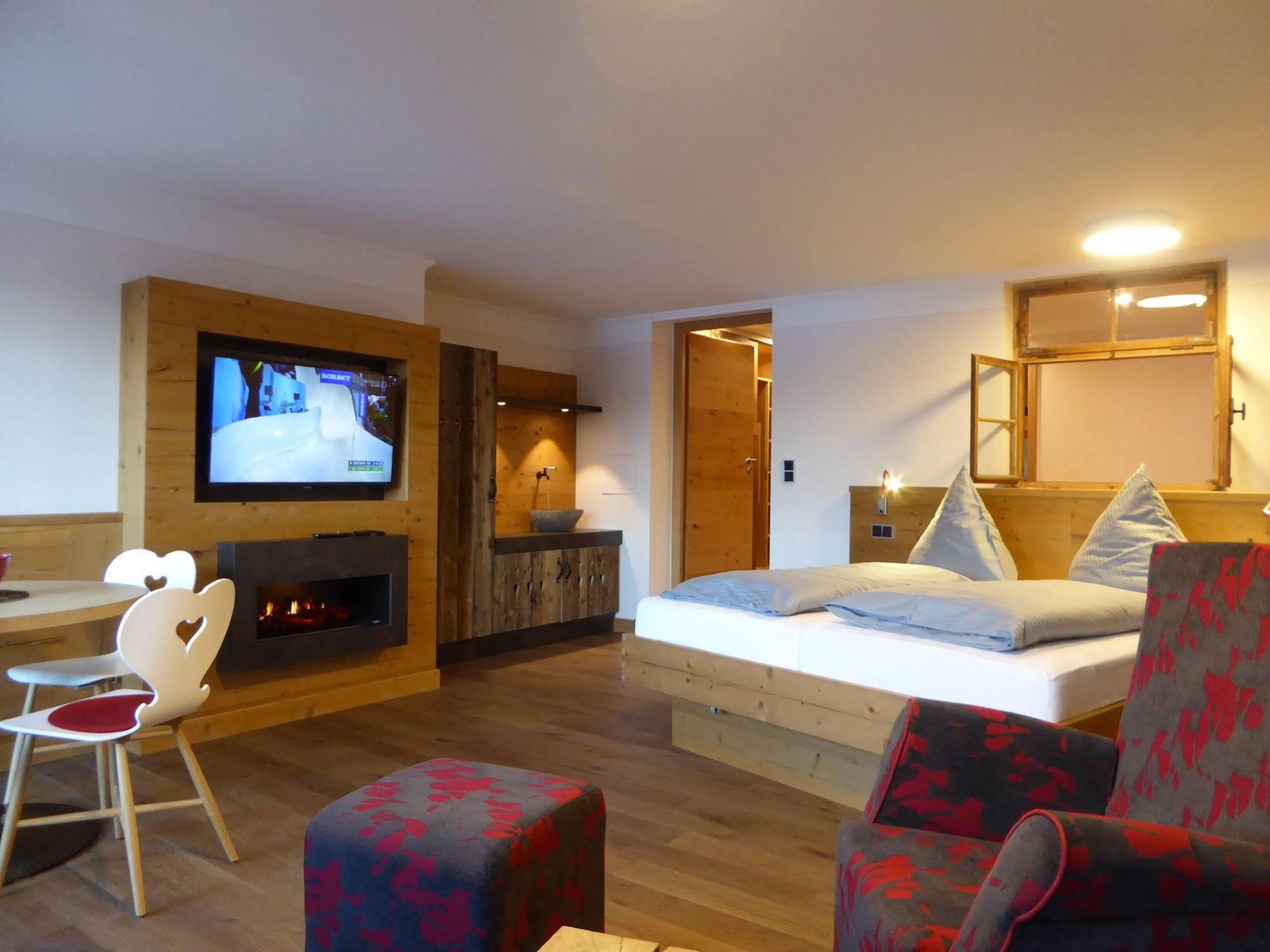 Dreimaederlhaus - Das Vegetarische Boutique Hotel Füssen Eksteriør billede