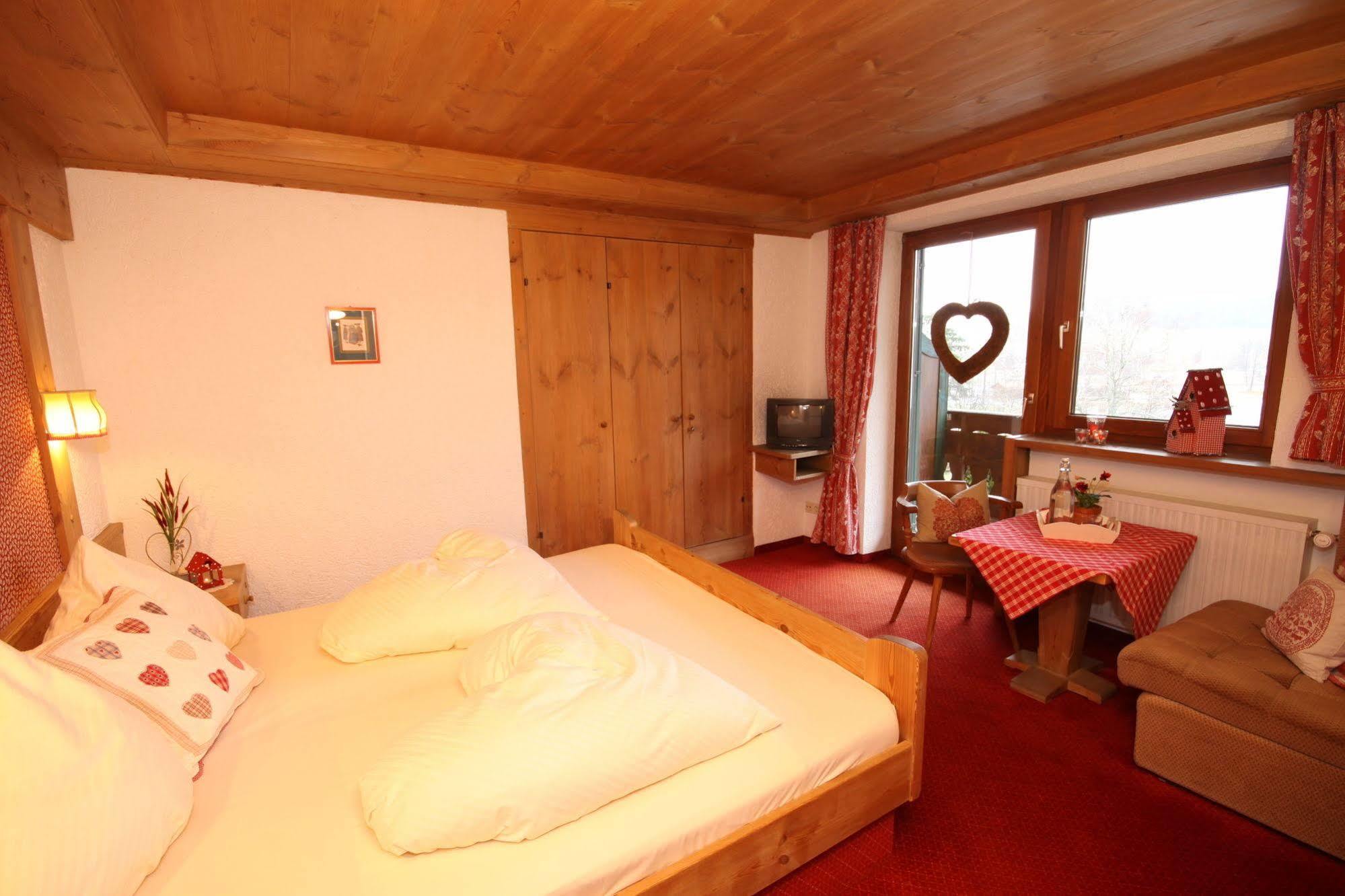 Dreimaederlhaus - Das Vegetarische Boutique Hotel Füssen Eksteriør billede