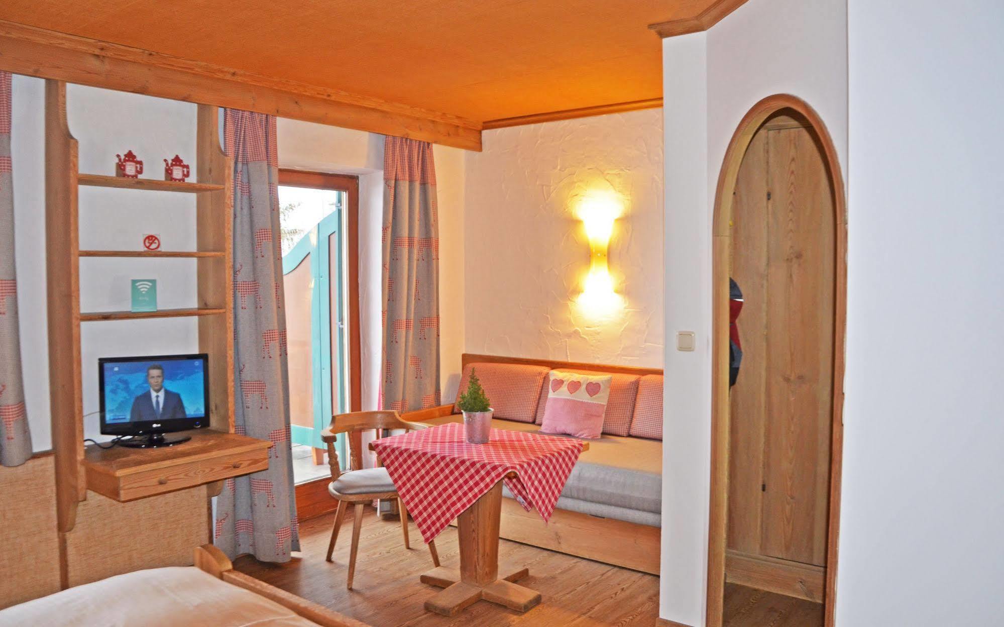 Dreimaederlhaus - Das Vegetarische Boutique Hotel Füssen Eksteriør billede